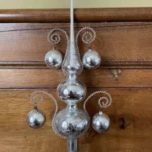 Antieke oude Kerst piek met 4 ballen aan leonisch draad van dun geblazen glas in zilver 1950-1960 - Afbeelding 8