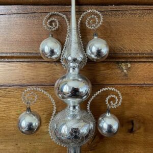 Antieke oude Kerst piek met 4 ballen aan leonisch draad van dun geblazen glas in zilver 1950-1960 - Afbeelding 6