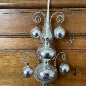 Antieke oude Kerst piek met 4 ballen aan leonisch draad van dun geblazen glas in zilver 1950-1960 - Afbeelding 12