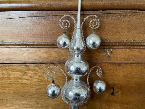 Antieke oude Kerst piek met 4 ballen aan leonisch draad van dun geblazen glas in zilver 1950-1960 - Afbeelding 12