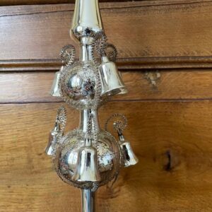 Antieke piek van dun geblazen glas in zilver met 6 klokjes aan leonisch draad en tinsel staart in doos   1e kwart 1900 - Afbeelding 9