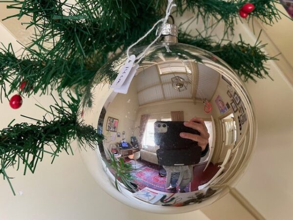 Antieke oude giga grote kerstbal van dun geblazen glas in zilver 1e helft 1900
