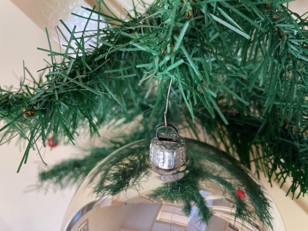 Antieke oude giga grote kerstbal van dun geblazen glas in zilver midden 1900 - Afbeelding 2