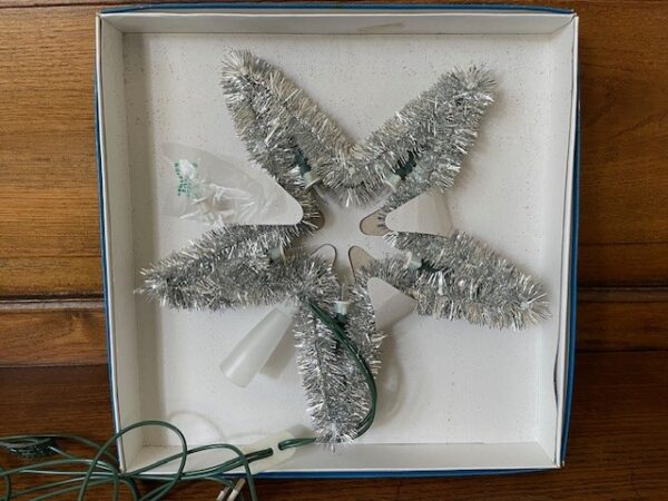Oude Kerst ster piek met verlichting aan extra lang snoer en tinsel jaren 1970 - Afbeelding 2