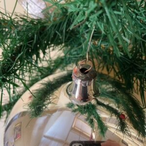 Antieke oude giga grote kerstbal van dun geblazen glas in zilver 1950 - Afbeelding 3