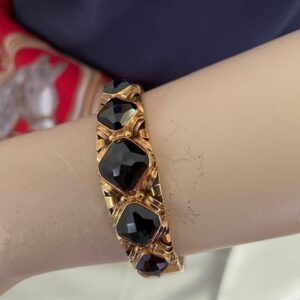 14kt. geelgouden stijve armband met emerald geslepen granaten - Afbeelding 2