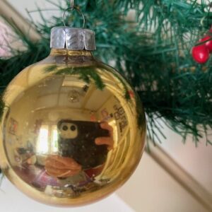 Oude retro doos met 4 goud kleurige kerstballen 1960 - Afbeelding 2