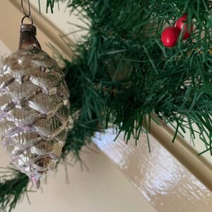 Oude antieke kerstbal dennenappel van dun geblazen glas in zilver midden 1900 - Afbeelding 2