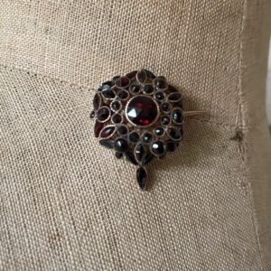 Antiek geelgouden set van broche en oorstekers met granaat 1890 - Afbeelding 6
