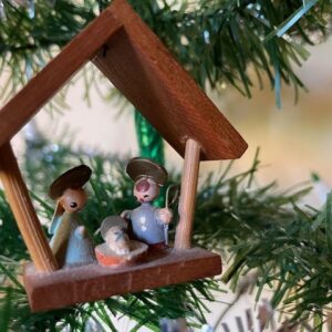 Oud, antiek houten mini kerststalletje voor in de boom Ertsgebergte midden 1900 - Afbeelding 6