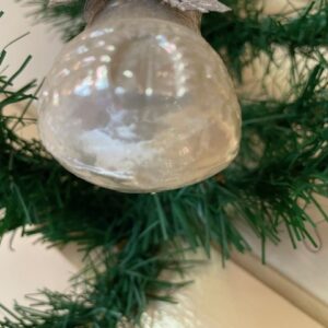 Antieke oude kerstbal een molen van dun geblazen glas in zilver met wieken van zilver - Afbeelding 4