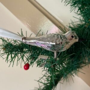 Oude antieke kerstbal een vogel van dun geblazen glas in zilver op klem - Afbeelding 3