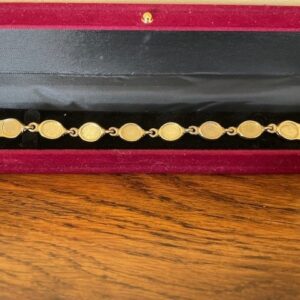 Armband goudkleurig met 8 glanzende ovale bouton faux parels - Afbeelding 3