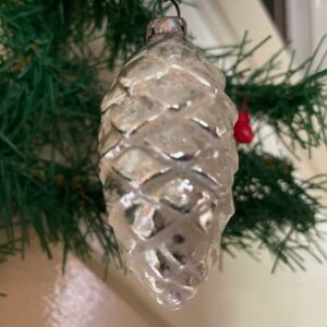 Oude antieke kerstbal een dennenappel van dun geblazen glas in zilver 1e helft 1900 - Afbeelding 2